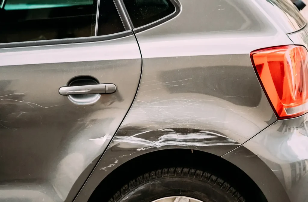 Unfallwagen verkaufen: Fairer Marktwert statt Märchenpreis – worauf es ankommt